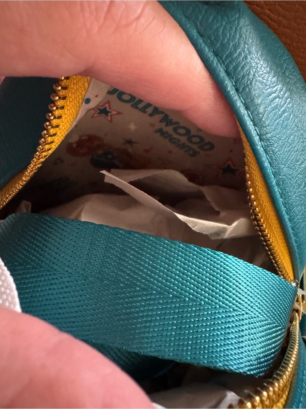 Loungefly Disney Hollywood Studios “Jollywood”Gingerbread Ollie Crossbody Bag - Picture 3 of 3